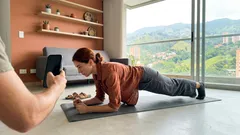 La plancha bien hecha: el ajuste que transforma tu core y tu postura en minutos