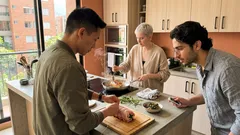 El truco de la ballotine de pollo para que quede jugosa y se pueda servir en rodajas